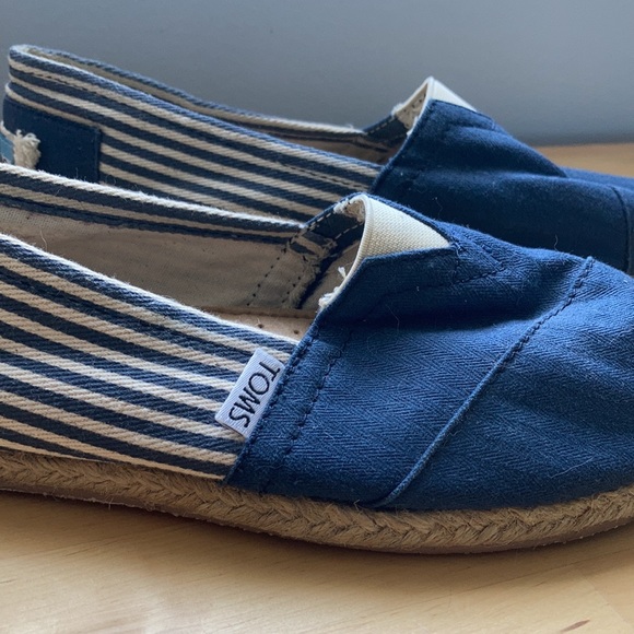 TOMS navy stripped rope espadrille slip on shoes - Picture 5 of 11